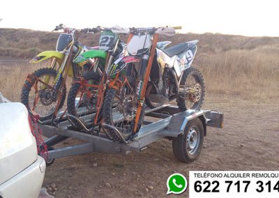 Motos con remolque: ¿pueden llevarlo?